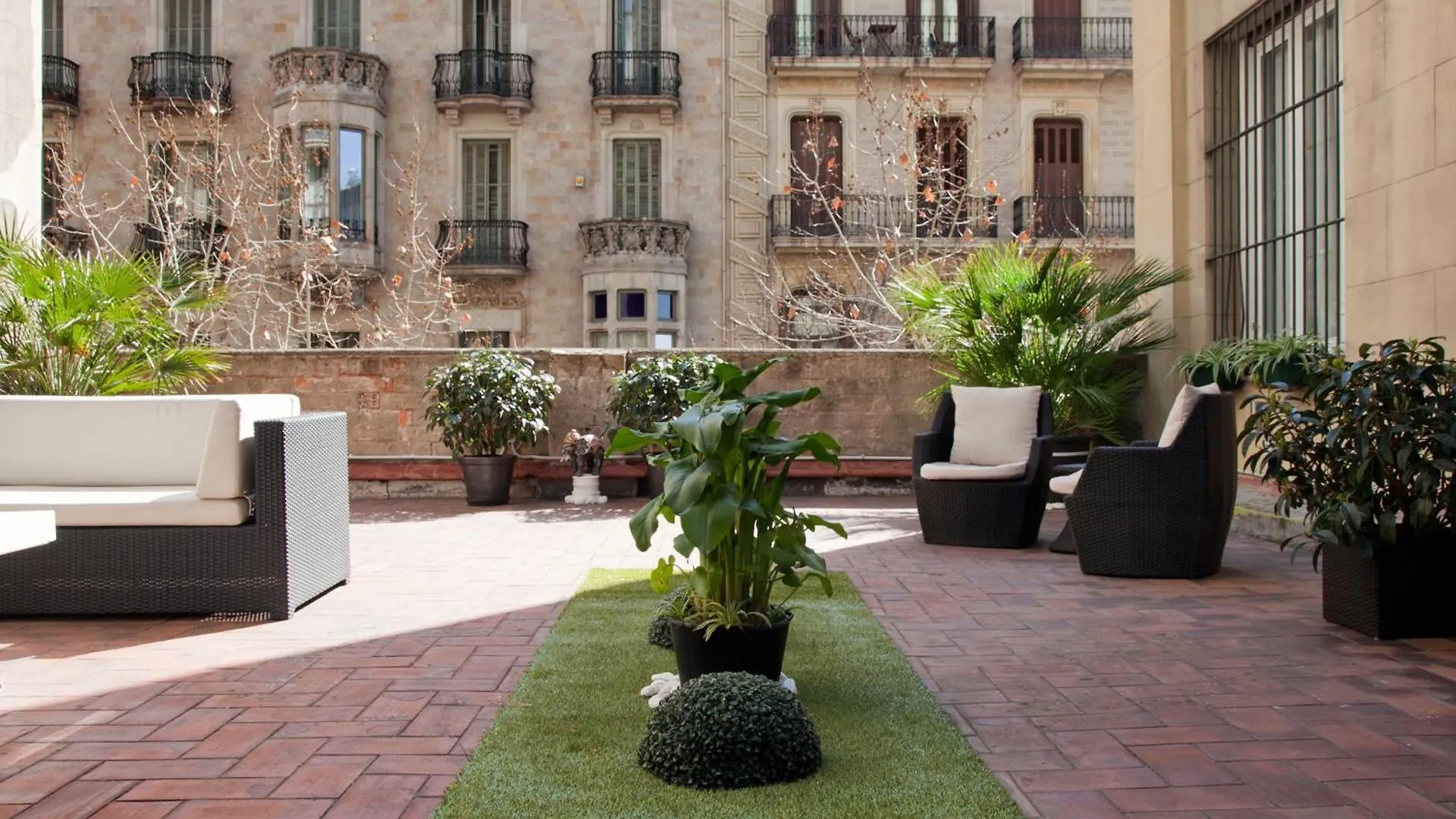 Hostal Boutique Khronos contacts